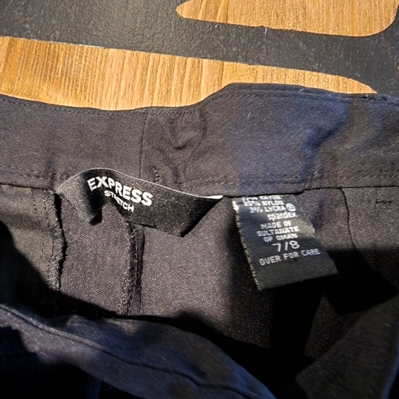 Express Capri pants - Picture 2 of 2